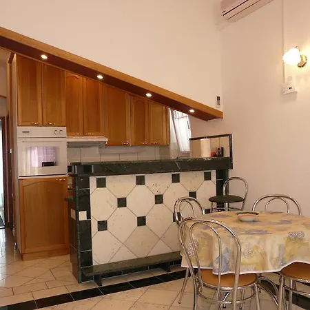 Bonacic Palace Apartment