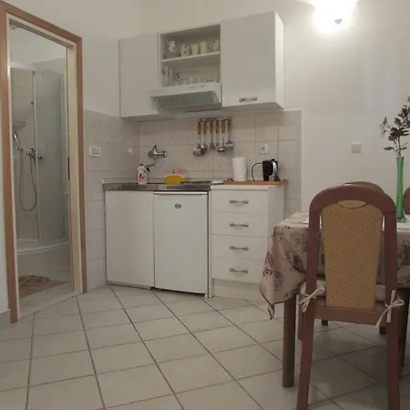 Bonacic Palace Apartment Slatine