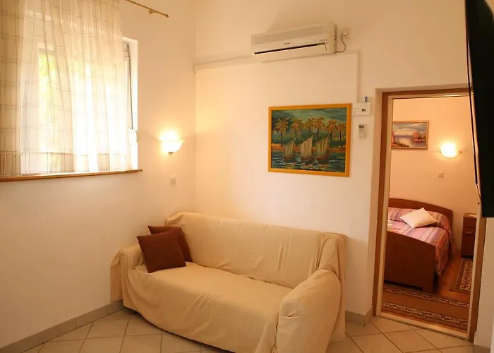 Bonacic Palace Apartman