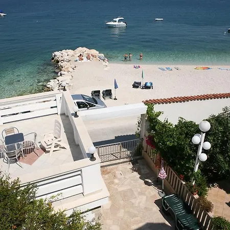 Bonacic Palace Slatine