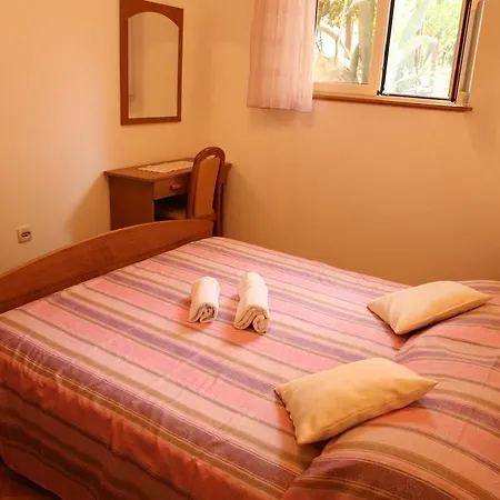 Bonacic Palace Apartman Slatine
