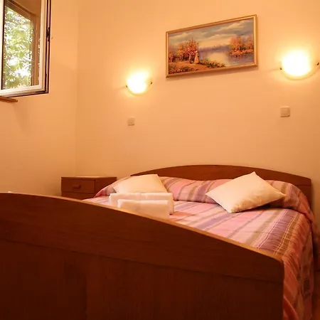 Bonacic Palace Apartman